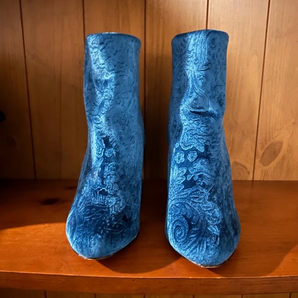 Gigi style boots from Shoe Dazzle 7.5 - Picture 3 of 5